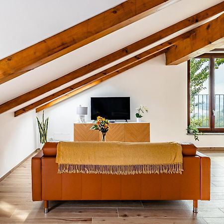 Charming Barolo Wine Loft Monforte dʼAlba Exterior foto